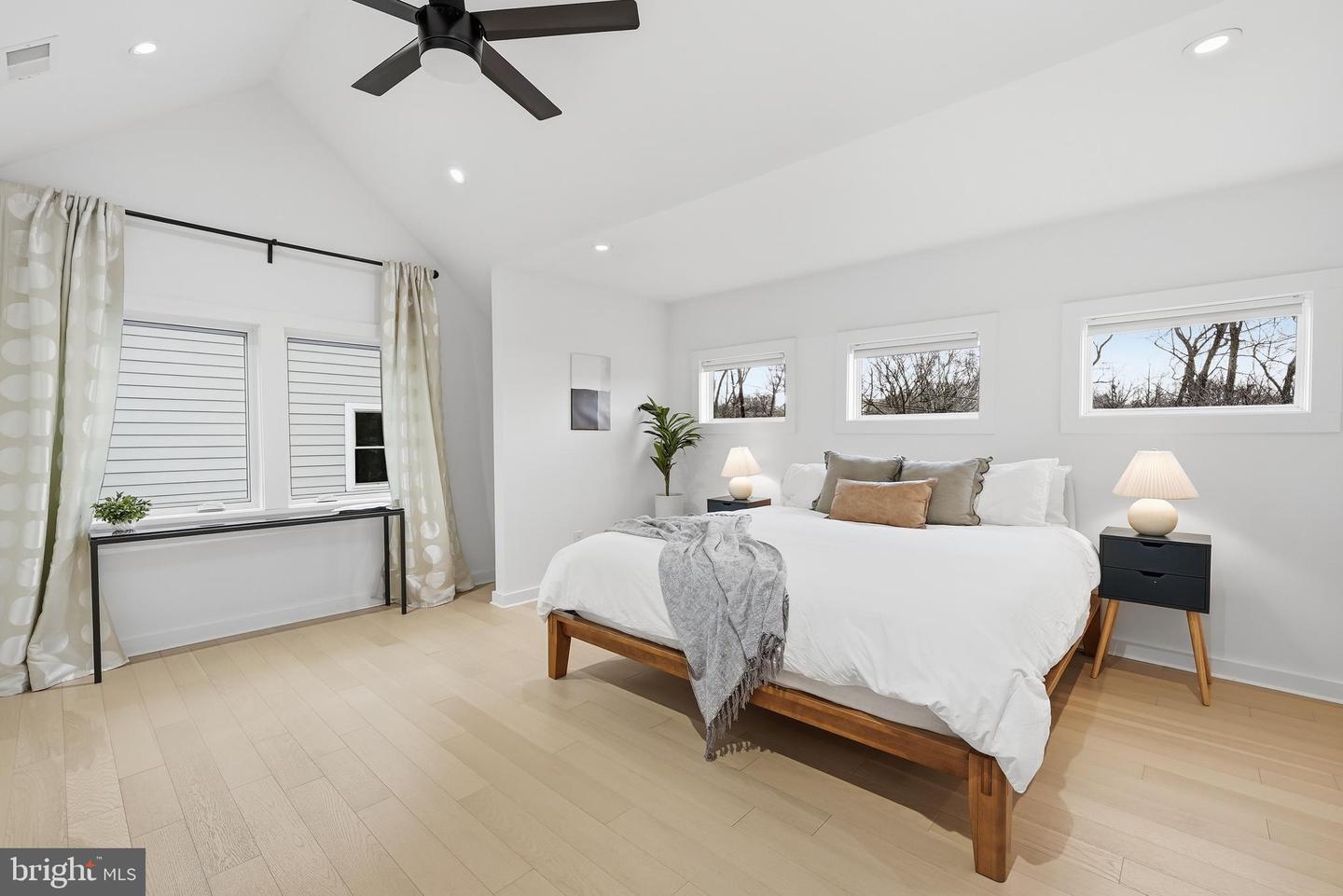 2211 FRANKLIN ST NE, WASHINGTON, District Of Columbia 20018, 5 Bedrooms Bedrooms, ,3 BathroomsBathrooms,Residential,For sale,2211 FRANKLIN ST NE,DCDC2247944 MLS # DCDC2247944