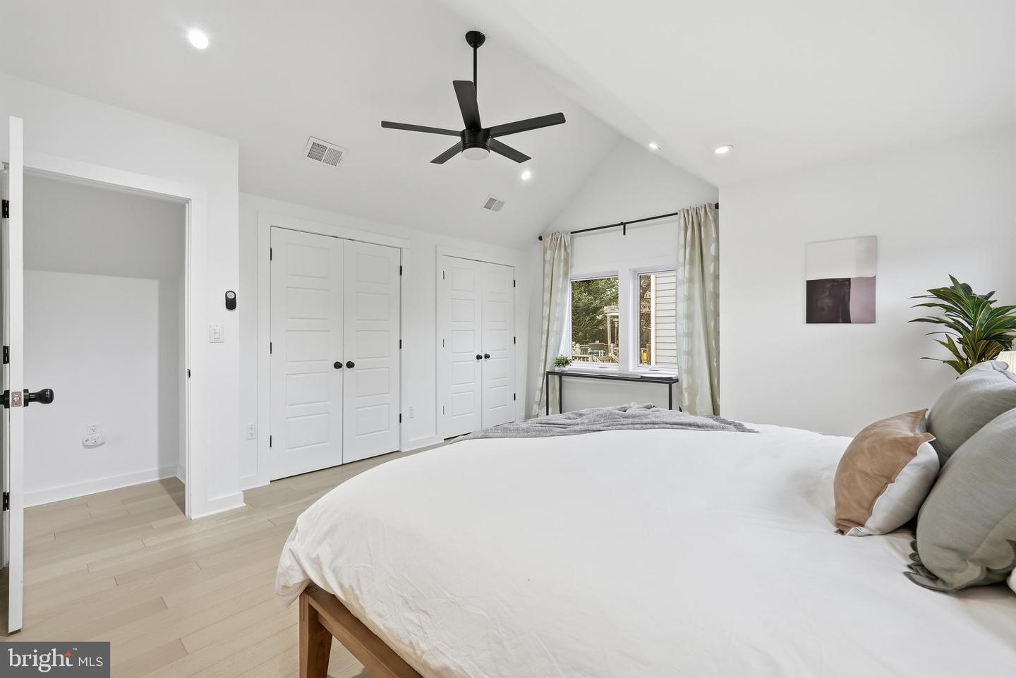 2211 FRANKLIN ST NE, WASHINGTON, District Of Columbia 20018, 5 Bedrooms Bedrooms, ,3 BathroomsBathrooms,Residential,For sale,2211 FRANKLIN ST NE,DCDC2247944 MLS # DCDC2247944