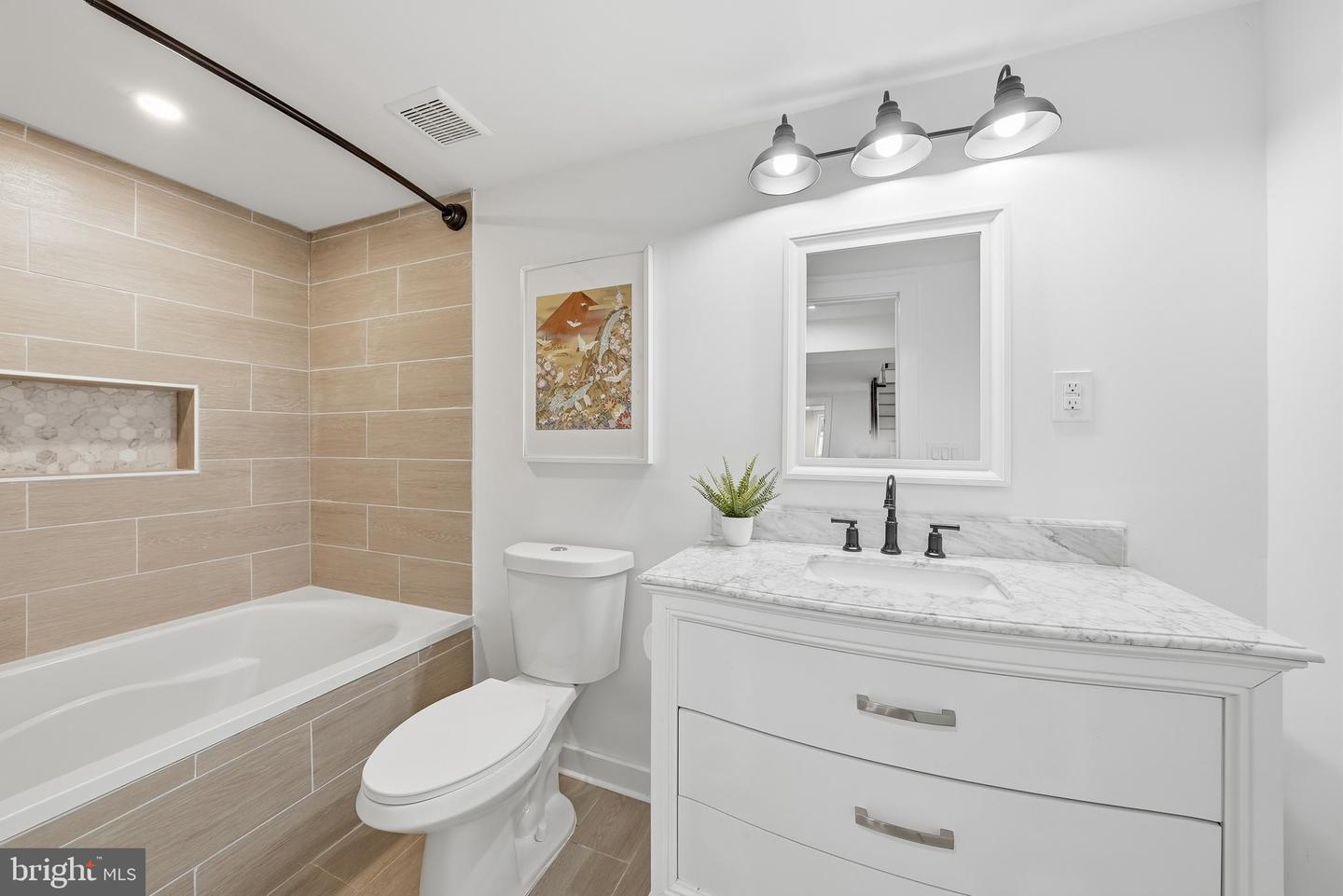 2211 FRANKLIN ST NE, WASHINGTON, District Of Columbia 20018, 5 Bedrooms Bedrooms, ,3 BathroomsBathrooms,Residential,For sale,2211 FRANKLIN ST NE,DCDC2247944 MLS # DCDC2247944