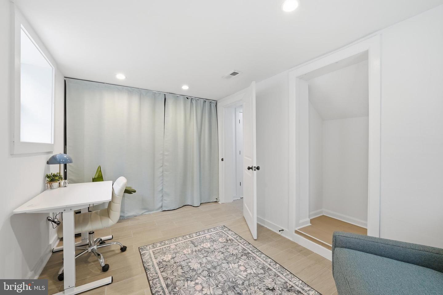 2211 FRANKLIN ST NE, WASHINGTON, District Of Columbia 20018, 5 Bedrooms Bedrooms, ,3 BathroomsBathrooms,Residential,For sale,2211 FRANKLIN ST NE,DCDC2247944 MLS # DCDC2247944