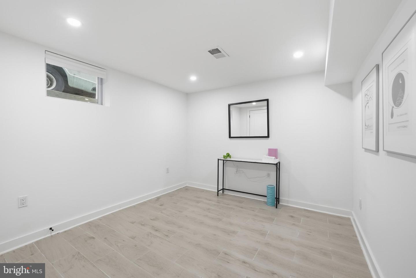 2211 FRANKLIN ST NE, WASHINGTON, District Of Columbia 20018, 5 Bedrooms Bedrooms, ,3 BathroomsBathrooms,Residential,For sale,2211 FRANKLIN ST NE,DCDC2247944 MLS # DCDC2247944