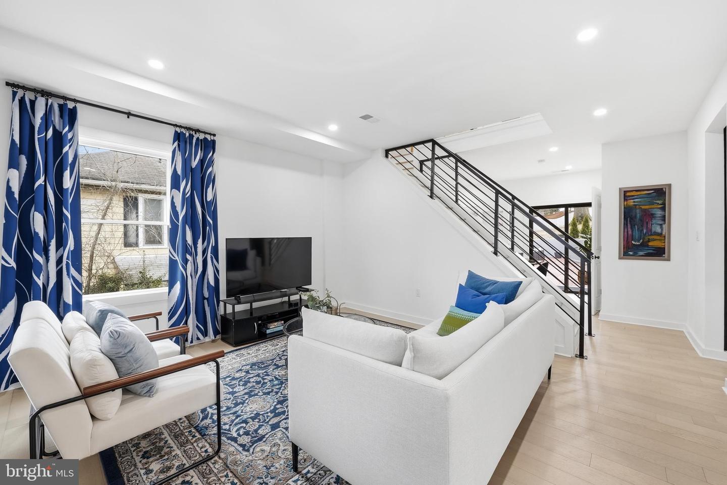 2211 FRANKLIN ST NE, WASHINGTON, District Of Columbia 20018, 5 Bedrooms Bedrooms, ,3 BathroomsBathrooms,Residential,For sale,2211 FRANKLIN ST NE,DCDC2247944 MLS # DCDC2247944