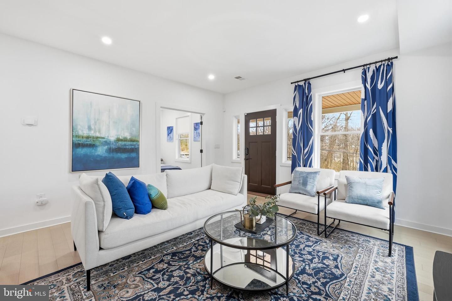 2211 FRANKLIN ST NE, WASHINGTON, District Of Columbia 20018, 5 Bedrooms Bedrooms, ,3 BathroomsBathrooms,Residential,For sale,2211 FRANKLIN ST NE,DCDC2247944 MLS # DCDC2247944