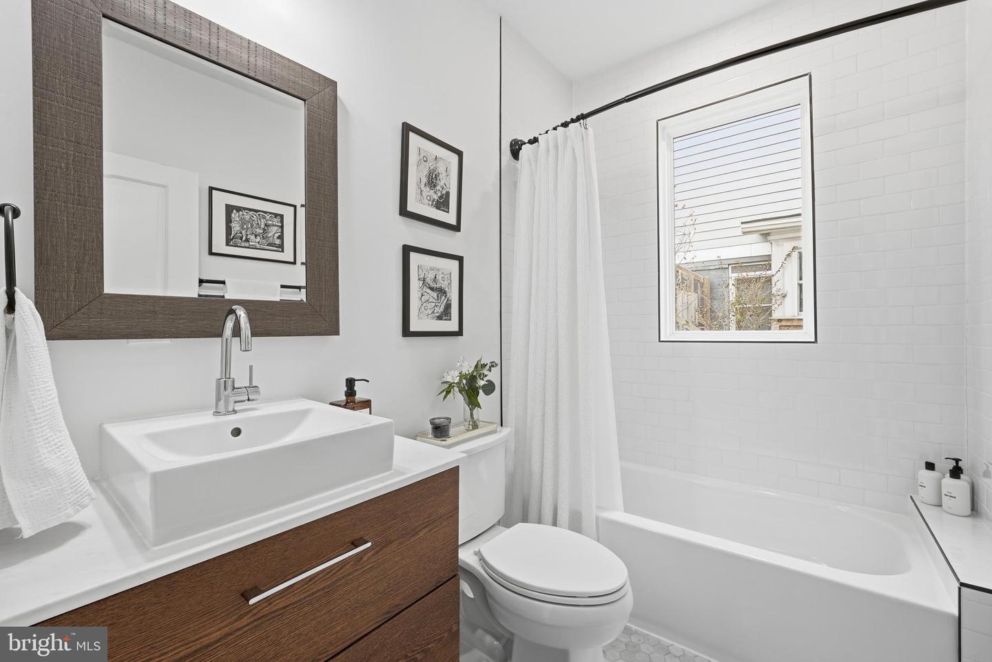 2211 FRANKLIN ST NE, WASHINGTON, District Of Columbia 20018, 5 Bedrooms Bedrooms, ,3 BathroomsBathrooms,Residential,For sale,2211 FRANKLIN ST NE,DCDC2247944 MLS # DCDC2247944