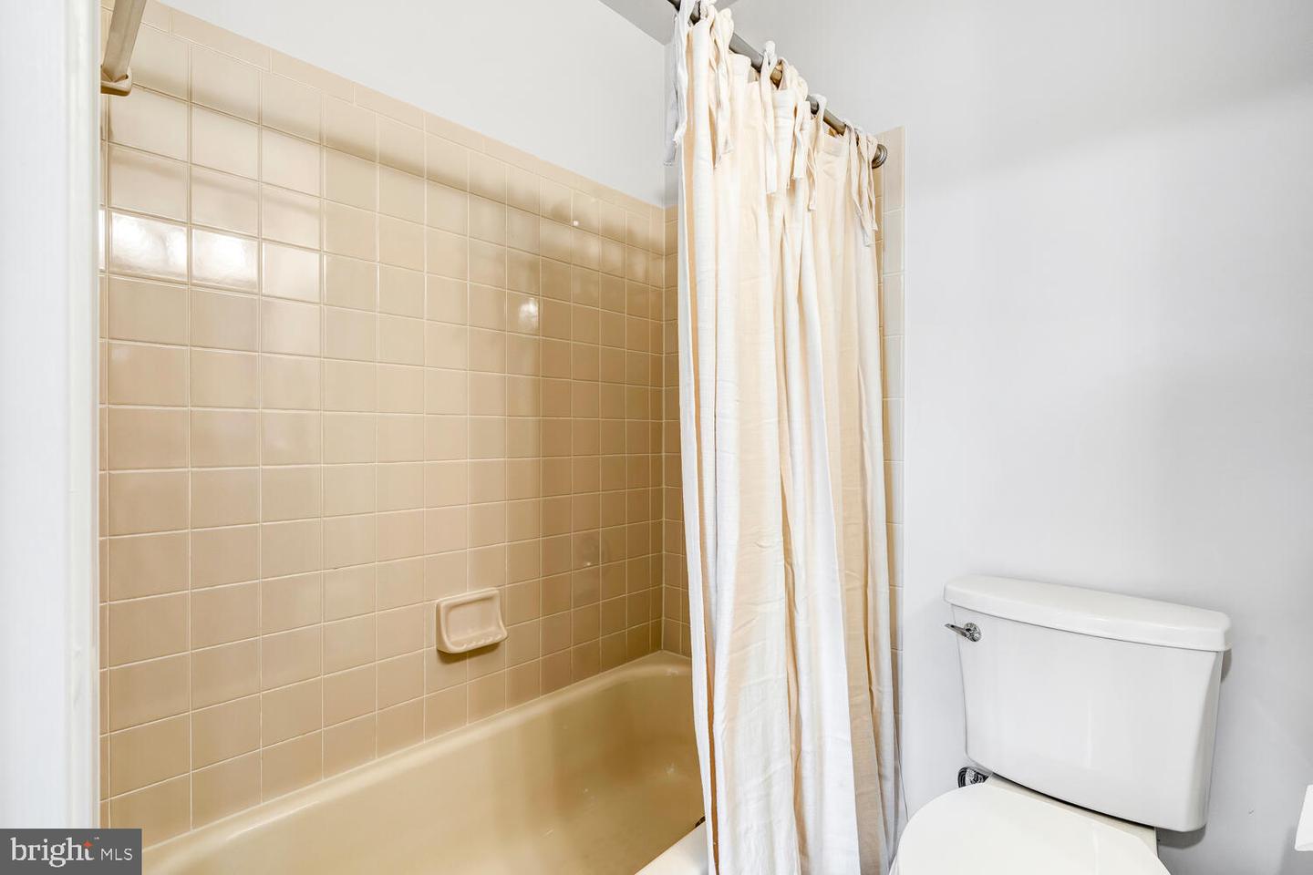 46550 BROADSPEAR TER, STERLING, Virginia 20165, 4 Bedrooms Bedrooms, ,3 BathroomsBathrooms,Residential,For sale,46550 BROADSPEAR TER,VALO2116802 MLS # VALO2116802