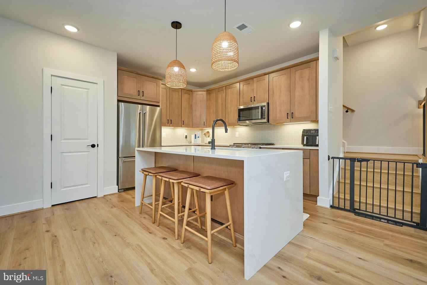 4937 EISENHOWER AVE, ALEXANDRIA, Virginia 22304, 4 Bedrooms Bedrooms, 8 Rooms Rooms,3 BathroomsBathrooms,Residential,For sale,4937 EISENHOWER AVE,VAAX2054524 MLS # VAAX2054524