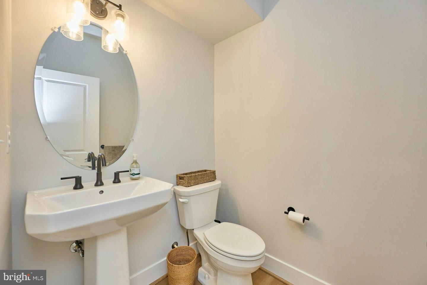 4937 EISENHOWER AVE, ALEXANDRIA, Virginia 22304, 4 Bedrooms Bedrooms, 8 Rooms Rooms,3 BathroomsBathrooms,Residential,For sale,4937 EISENHOWER AVE,VAAX2054524 MLS # VAAX2054524