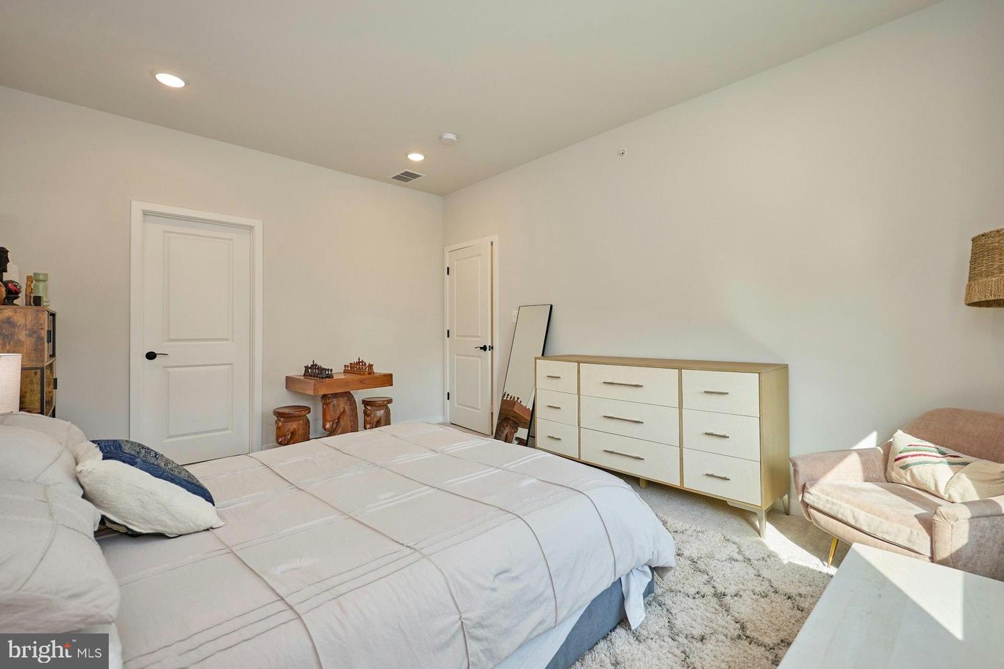 4937 EISENHOWER AVE, ALEXANDRIA, Virginia 22304, 4 Bedrooms Bedrooms, 8 Rooms Rooms,3 BathroomsBathrooms,Residential,For sale,4937 EISENHOWER AVE,VAAX2054524 MLS # VAAX2054524