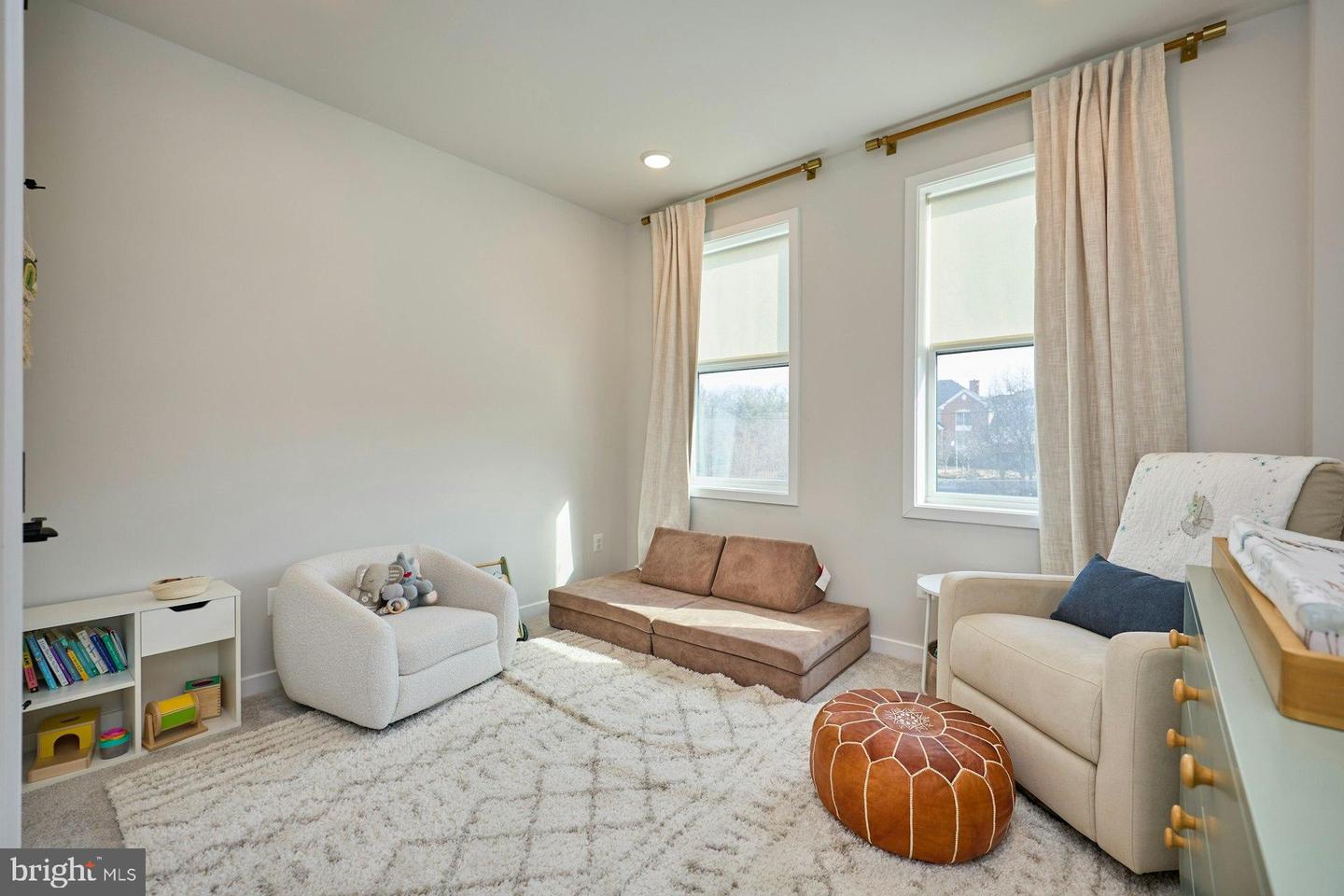 4937 EISENHOWER AVE, ALEXANDRIA, Virginia 22304, 4 Bedrooms Bedrooms, 8 Rooms Rooms,3 BathroomsBathrooms,Residential,For sale,4937 EISENHOWER AVE,VAAX2054524 MLS # VAAX2054524