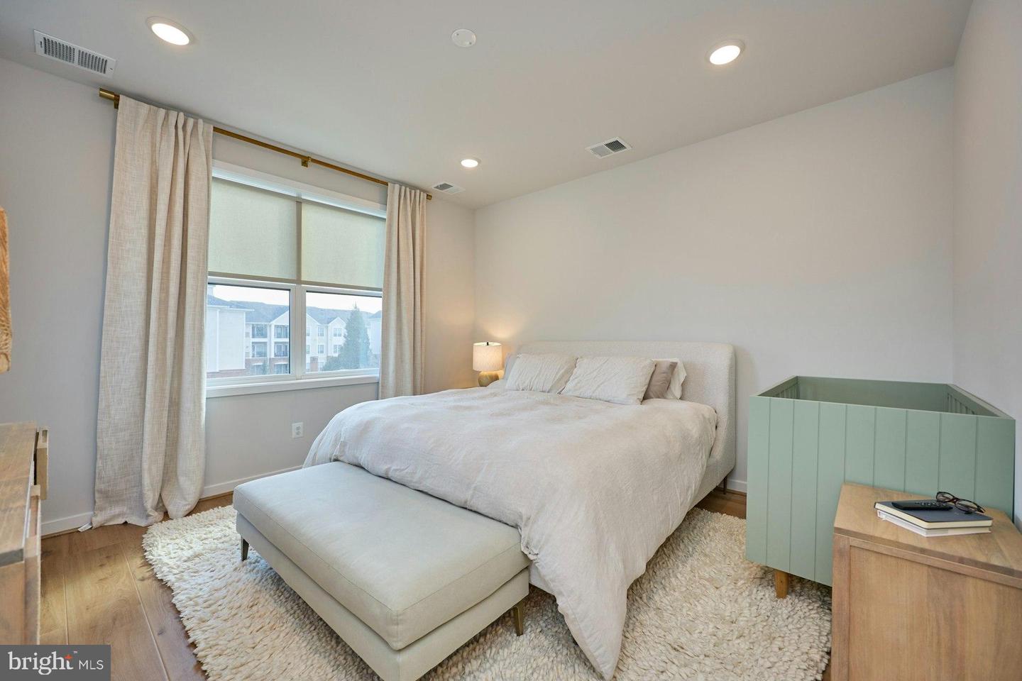 4937 EISENHOWER AVE, ALEXANDRIA, Virginia 22304, 4 Bedrooms Bedrooms, 8 Rooms Rooms,3 BathroomsBathrooms,Residential,For sale,4937 EISENHOWER AVE,VAAX2054524 MLS # VAAX2054524