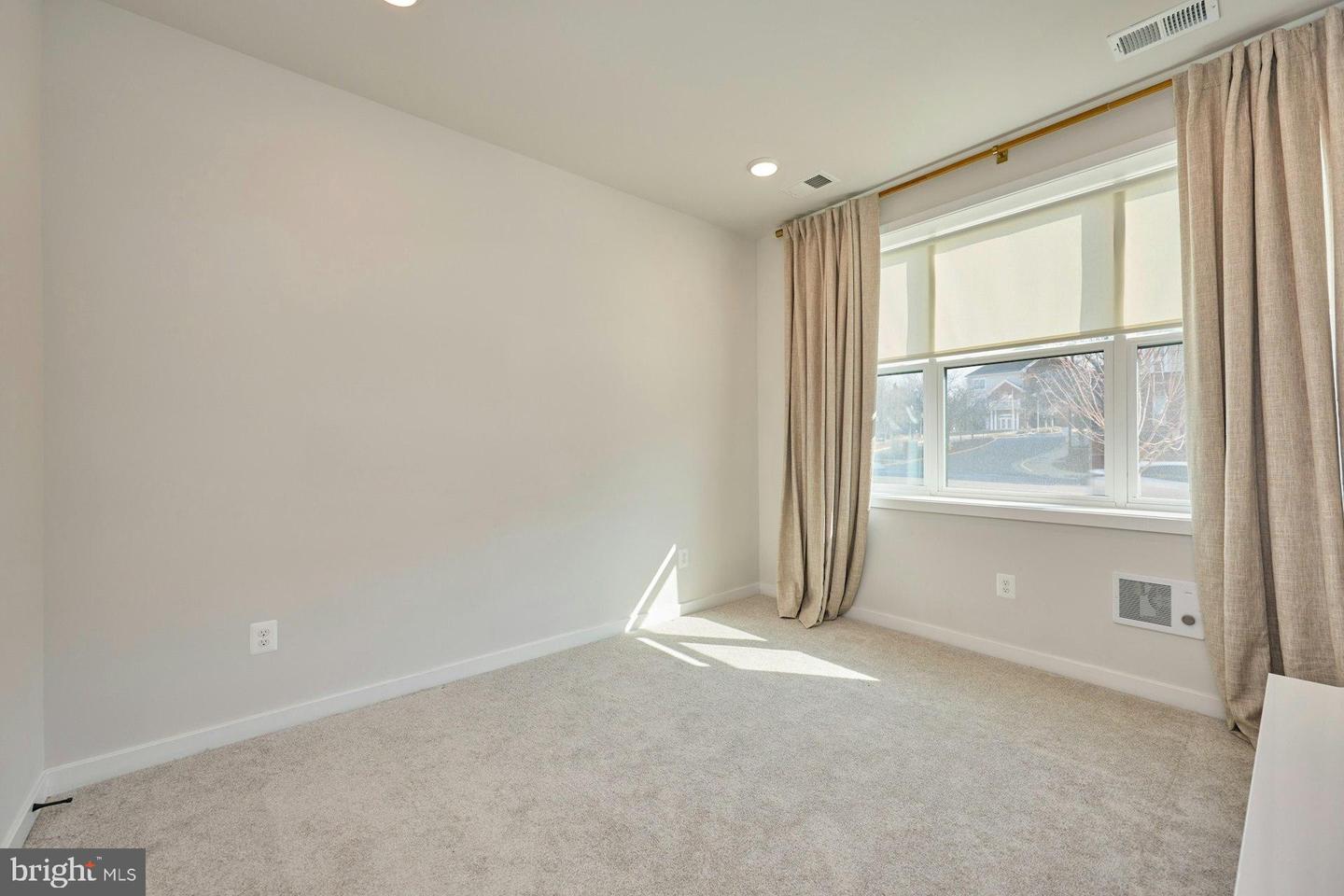 4937 EISENHOWER AVE, ALEXANDRIA, Virginia 22304, 4 Bedrooms Bedrooms, 8 Rooms Rooms,3 BathroomsBathrooms,Residential,For sale,4937 EISENHOWER AVE,VAAX2054524 MLS # VAAX2054524