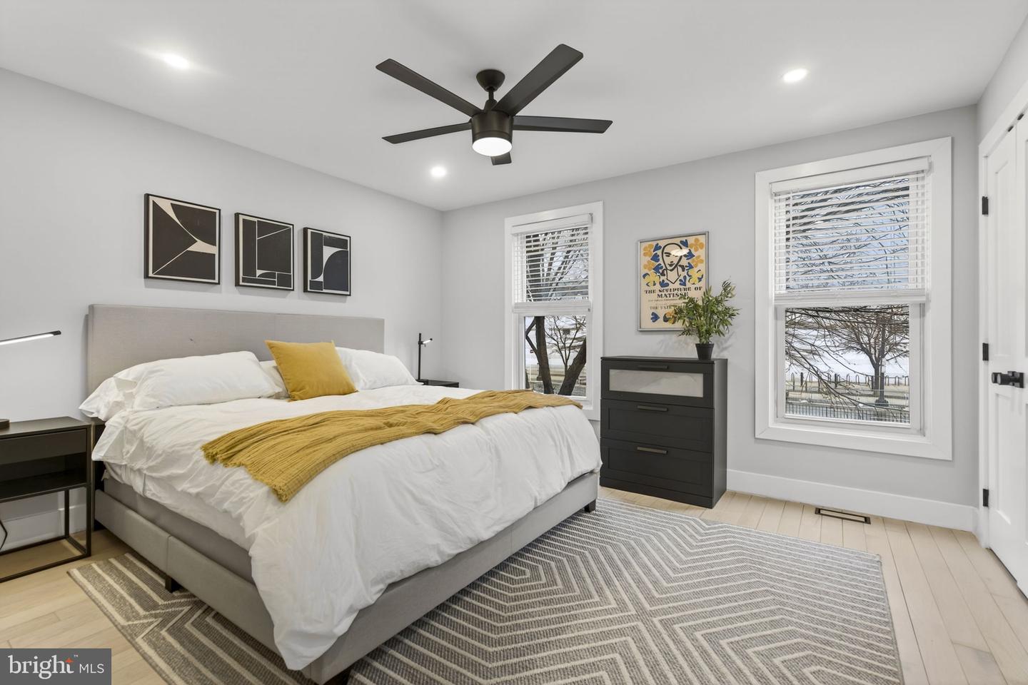 1409 SOUTH CAPITOL ST SW, WASHINGTON, District Of Columbia 20003, 2 Bedrooms Bedrooms, ,2 BathroomsBathrooms,Residential,For sale,1409 SOUTH CAPITOL ST SW,DCDC2248026 MLS # DCDC2248026