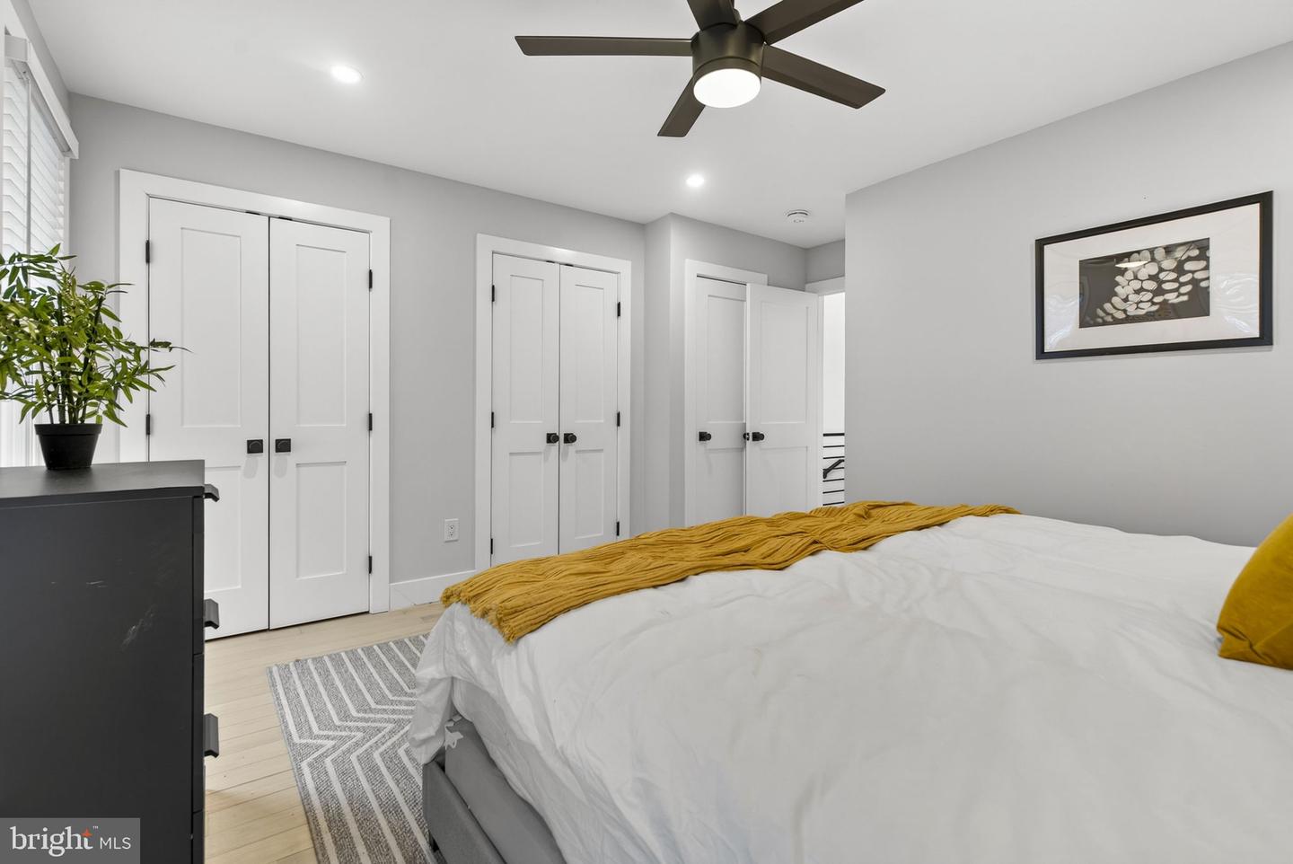 1409 SOUTH CAPITOL ST SW, WASHINGTON, District Of Columbia 20003, 2 Bedrooms Bedrooms, ,2 BathroomsBathrooms,Residential,For sale,1409 SOUTH CAPITOL ST SW,DCDC2248026 MLS # DCDC2248026