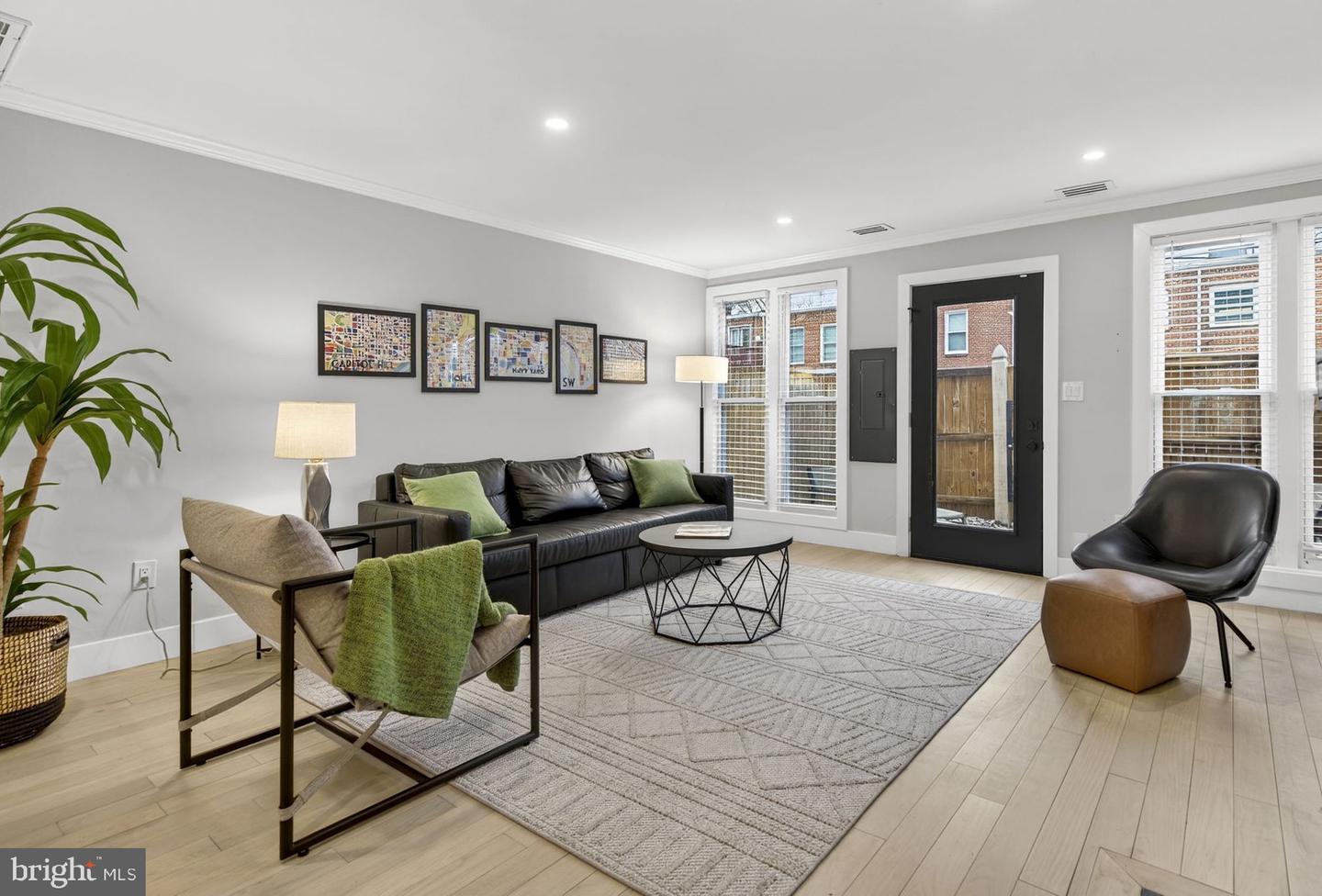 1409 SOUTH CAPITOL ST SW, WASHINGTON, District Of Columbia 20003, 2 Bedrooms Bedrooms, ,2 BathroomsBathrooms,Residential,For sale,1409 SOUTH CAPITOL ST SW,DCDC2248026 MLS # DCDC2248026