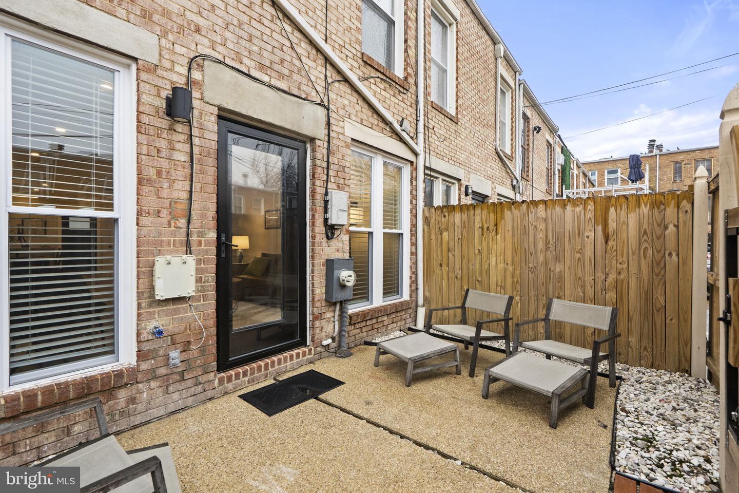 1409 SOUTH CAPITOL ST SW, WASHINGTON, District Of Columbia 20003, 2 Bedrooms Bedrooms, ,2 BathroomsBathrooms,Residential,For sale,1409 SOUTH CAPITOL ST SW,DCDC2248026 MLS # DCDC2248026