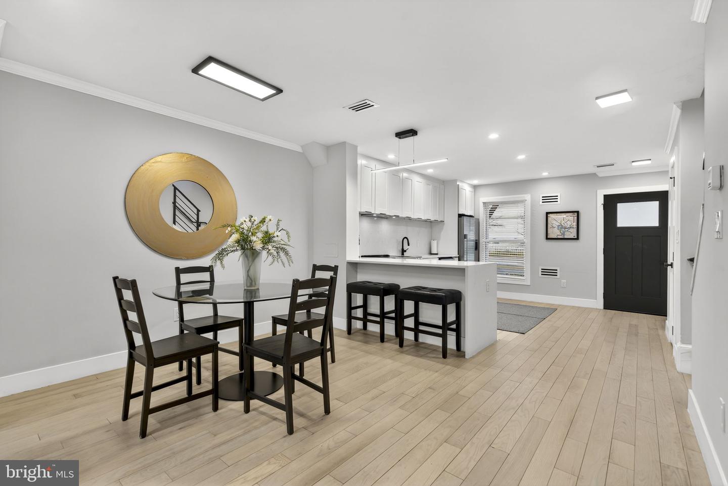 1409 SOUTH CAPITOL ST SW, WASHINGTON, District Of Columbia 20003, 2 Bedrooms Bedrooms, ,2 BathroomsBathrooms,Residential,For sale,1409 SOUTH CAPITOL ST SW,DCDC2248026 MLS # DCDC2248026