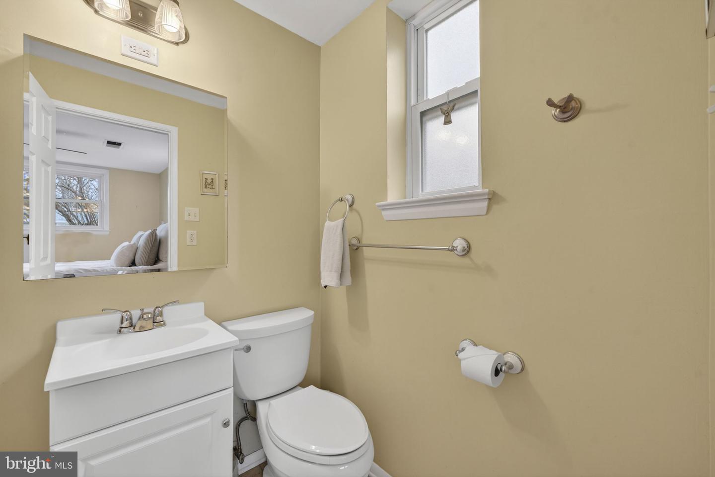 14609 LILVA, CENTREVILLE, Virginia 20120, 4 Bedrooms Bedrooms, ,2 BathroomsBathrooms,Residential,For sale,14609 LILVA,VAFX2293012 MLS # VAFX2293012