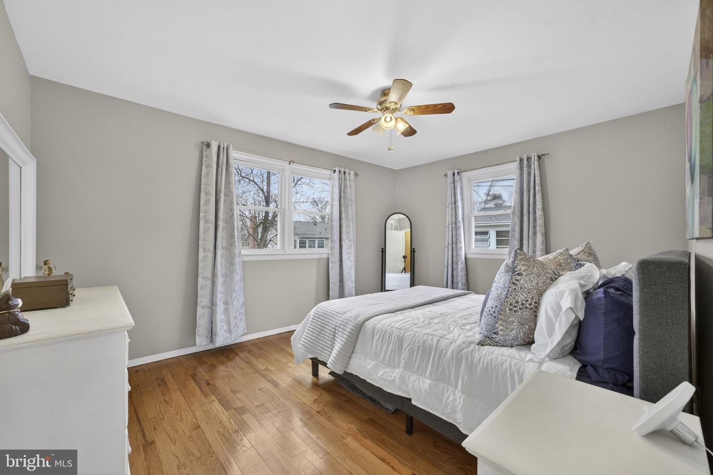 14609 LILVA, CENTREVILLE, Virginia 20120, 4 Bedrooms Bedrooms, ,2 BathroomsBathrooms,Residential,For sale,14609 LILVA,VAFX2293012 MLS # VAFX2293012