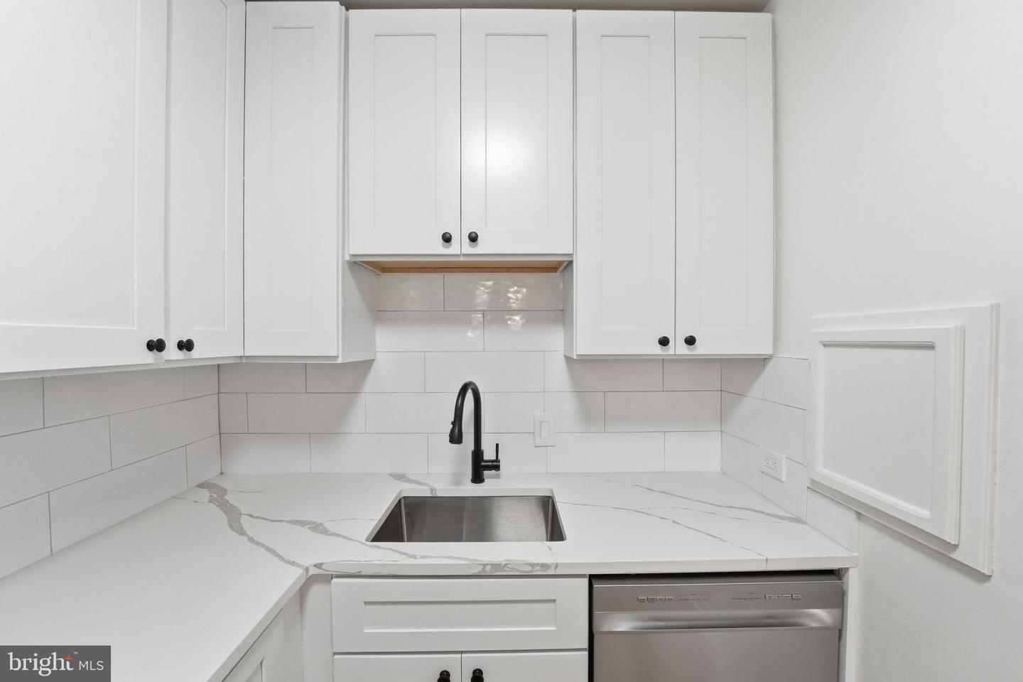 3000 SPOUT RUN PKWY #B311, ARLINGTON, Virginia 22201, 2 Bedrooms Bedrooms, ,1 BathroomBathrooms,Residential,For sale,3000 SPOUT RUN PKWY #B311,VAAR2069360 MLS # VAAR2069360