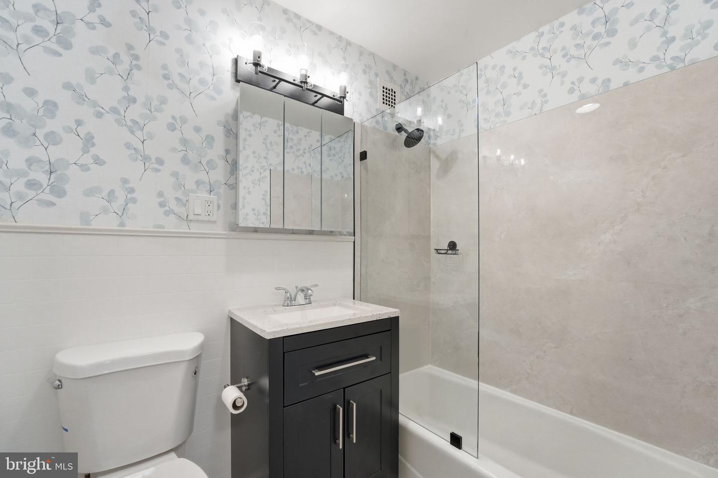3000 SPOUT RUN PKWY #B311, ARLINGTON, Virginia 22201, 2 Bedrooms Bedrooms, ,1 BathroomBathrooms,Residential,For sale,3000 SPOUT RUN PKWY #B311,VAAR2069360 MLS # VAAR2069360