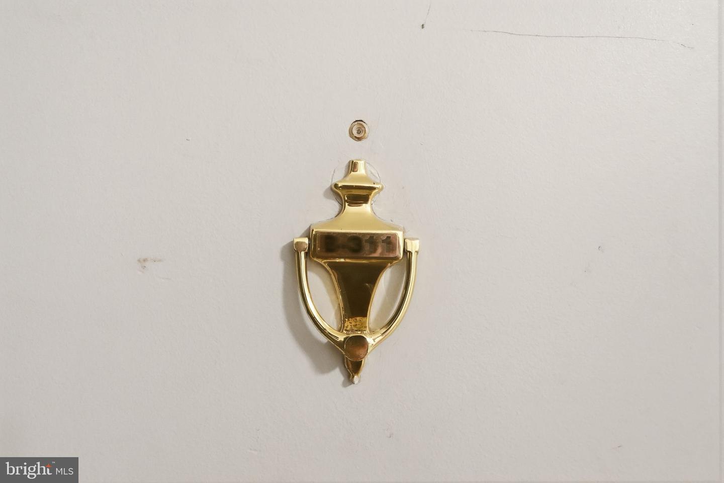 3000 SPOUT RUN PKWY #B311, ARLINGTON, Virginia 22201, 2 Bedrooms Bedrooms, ,1 BathroomBathrooms,Residential,For sale,3000 SPOUT RUN PKWY #B311,VAAR2069360 MLS # VAAR2069360