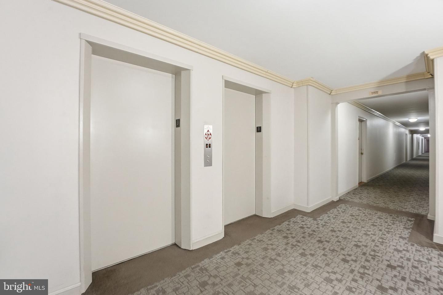 3000 SPOUT RUN PKWY #B311, ARLINGTON, Virginia 22201, 2 Bedrooms Bedrooms, ,1 BathroomBathrooms,Residential,For sale,3000 SPOUT RUN PKWY #B311,VAAR2069360 MLS # VAAR2069360