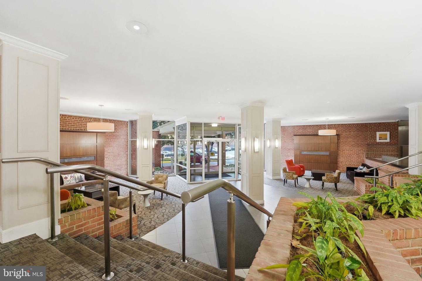 3000 SPOUT RUN PKWY #B311, ARLINGTON, Virginia 22201, 2 Bedrooms Bedrooms, ,1 BathroomBathrooms,Residential,For sale,3000 SPOUT RUN PKWY #B311,VAAR2069360 MLS # VAAR2069360