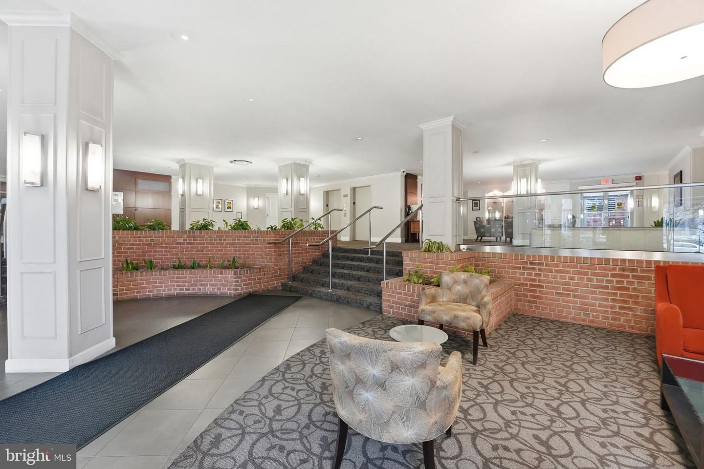 3000 SPOUT RUN PKWY #B311, ARLINGTON, Virginia 22201, 2 Bedrooms Bedrooms, ,1 BathroomBathrooms,Residential,For sale,3000 SPOUT RUN PKWY #B311,VAAR2069360 MLS # VAAR2069360