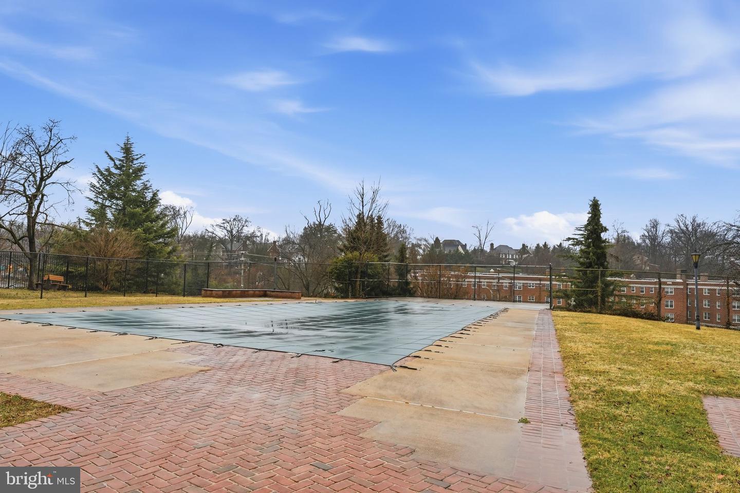 3000 SPOUT RUN PKWY #B311, ARLINGTON, Virginia 22201, 2 Bedrooms Bedrooms, ,1 BathroomBathrooms,Residential,For sale,3000 SPOUT RUN PKWY #B311,VAAR2069360 MLS # VAAR2069360