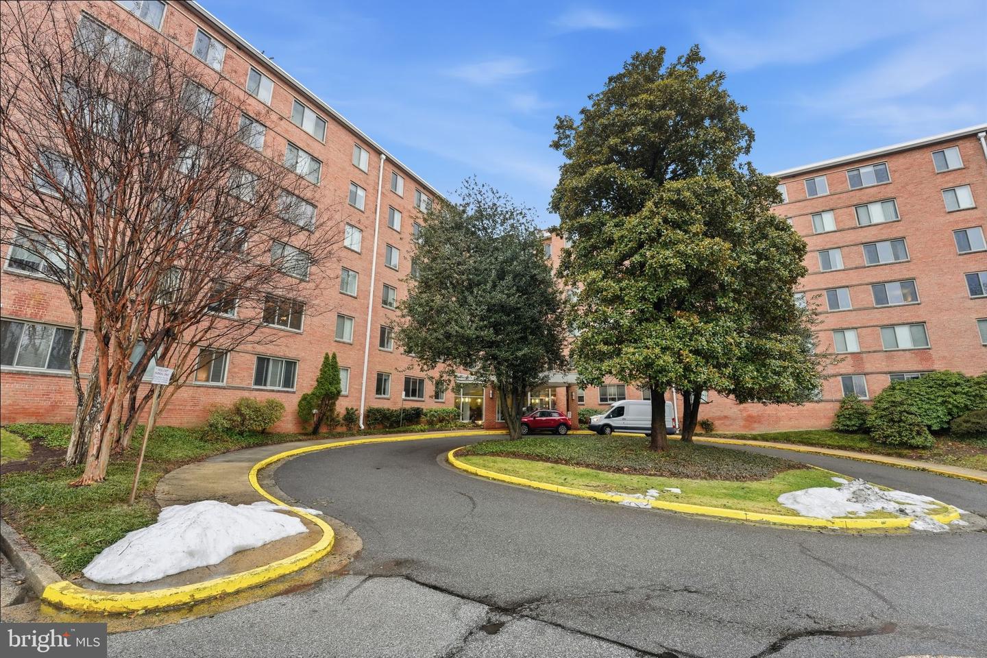 3000 SPOUT RUN PKWY #B311, ARLINGTON, Virginia 22201, 2 Bedrooms Bedrooms, ,1 BathroomBathrooms,Residential,For sale,3000 SPOUT RUN PKWY #B311,VAAR2069360 MLS # VAAR2069360