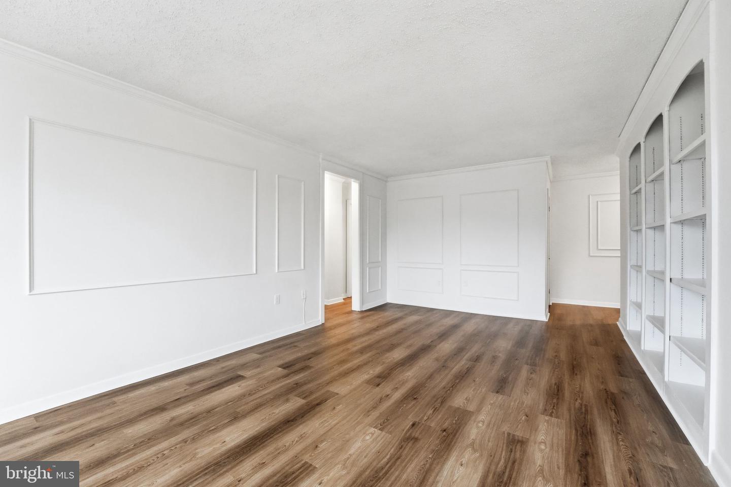 3000 SPOUT RUN PKWY #B311, ARLINGTON, Virginia 22201, 2 Bedrooms Bedrooms, ,1 BathroomBathrooms,Residential,For sale,3000 SPOUT RUN PKWY #B311,VAAR2069360 MLS # VAAR2069360