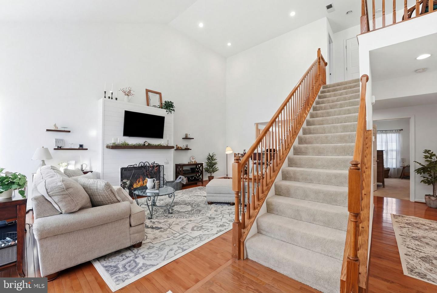 156 TOPAZ CT, WARRENTON, Virginia 20186, 3 Bedrooms Bedrooms, ,2 BathroomsBathrooms,Residential,For sale,156 TOPAZ CT,VAFQ2020740 MLS # VAFQ2020740