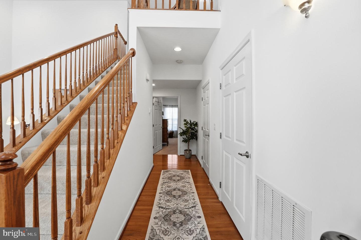 156 TOPAZ CT, WARRENTON, Virginia 20186, 3 Bedrooms Bedrooms, ,2 BathroomsBathrooms,Residential,For sale,156 TOPAZ CT,VAFQ2020740 MLS # VAFQ2020740