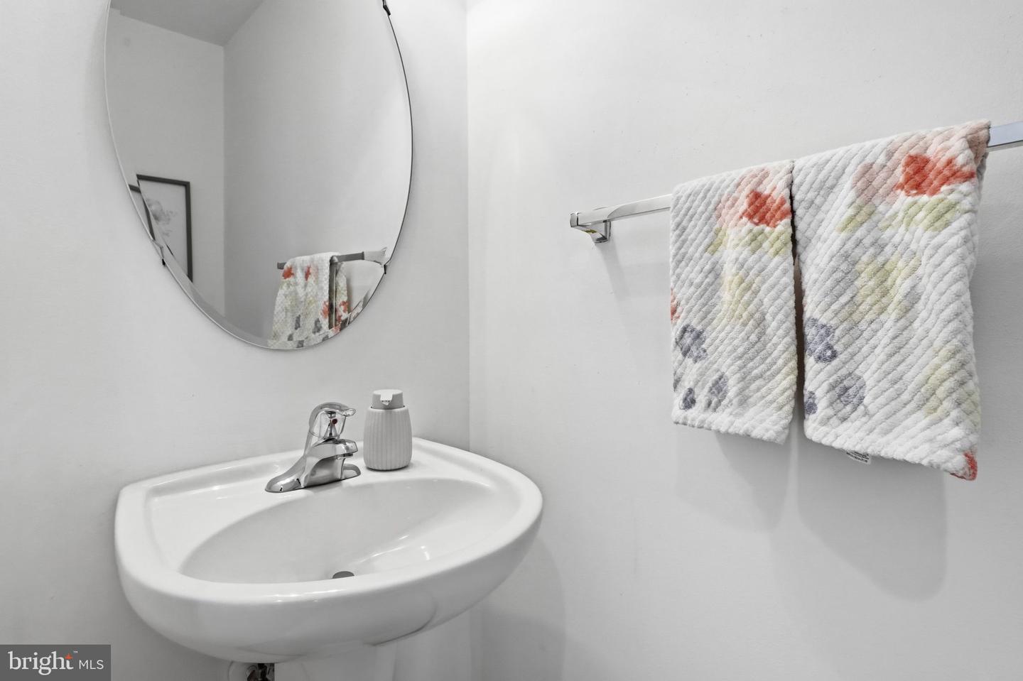 156 TOPAZ CT, WARRENTON, Virginia 20186, 3 Bedrooms Bedrooms, ,2 BathroomsBathrooms,Residential,For sale,156 TOPAZ CT,VAFQ2020740 MLS # VAFQ2020740