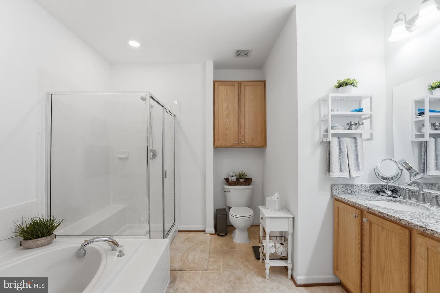 156 TOPAZ CT, WARRENTON, Virginia 20186, 3 Bedrooms Bedrooms, ,2 BathroomsBathrooms,Residential,For sale,156 TOPAZ CT,VAFQ2020740 MLS # VAFQ2020740