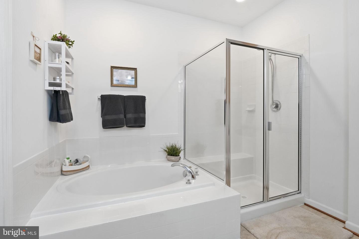 156 TOPAZ CT, WARRENTON, Virginia 20186, 3 Bedrooms Bedrooms, ,2 BathroomsBathrooms,Residential,For sale,156 TOPAZ CT,VAFQ2020740 MLS # VAFQ2020740