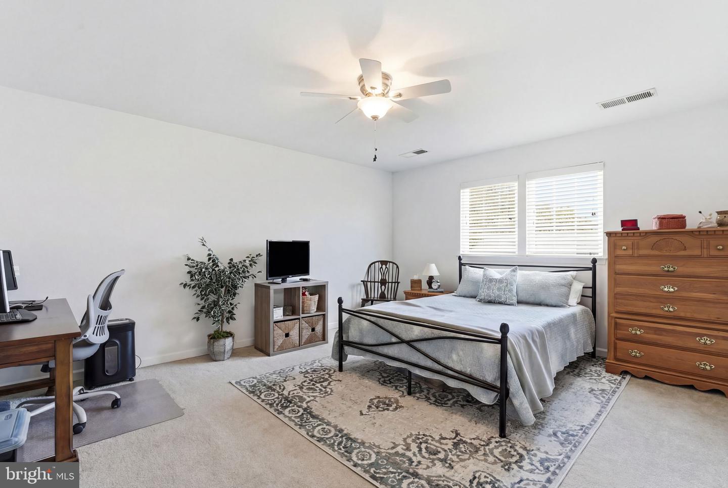 156 TOPAZ CT, WARRENTON, Virginia 20186, 3 Bedrooms Bedrooms, ,2 BathroomsBathrooms,Residential,For sale,156 TOPAZ CT,VAFQ2020740 MLS # VAFQ2020740