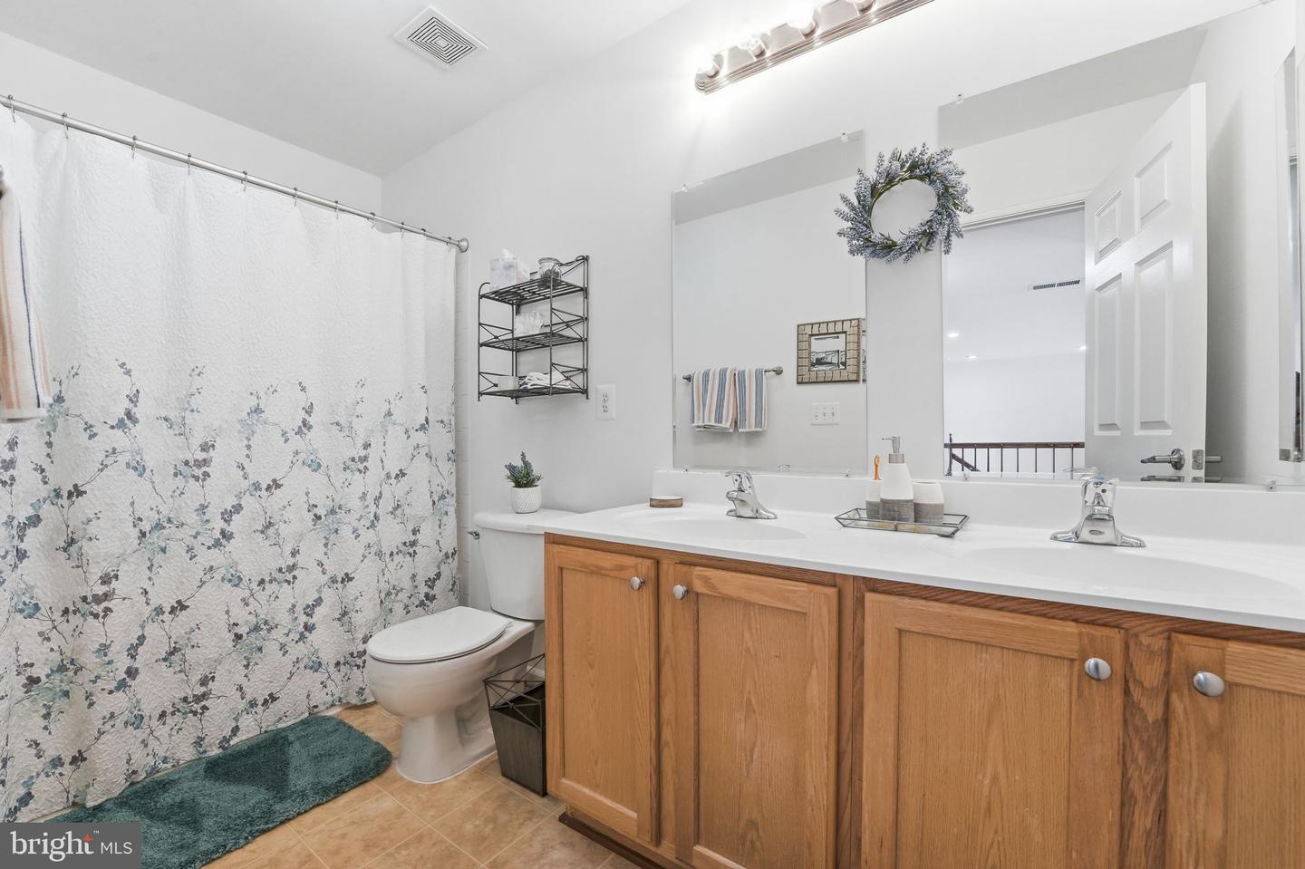 156 TOPAZ CT, WARRENTON, Virginia 20186, 3 Bedrooms Bedrooms, ,2 BathroomsBathrooms,Residential,For sale,156 TOPAZ CT,VAFQ2020740 MLS # VAFQ2020740