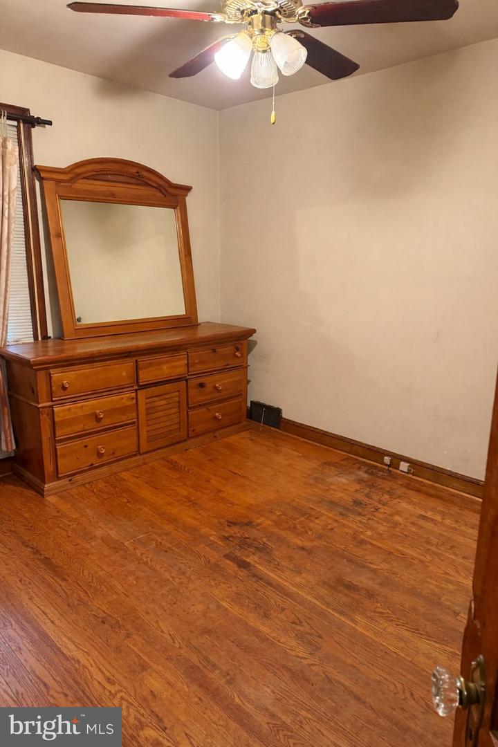 1712 FRANKLIN ST NE, WASHINGTON, District Of Columbia 20018, 3 Bedrooms Bedrooms, ,1 BathroomBathrooms,Residential,For sale,1712 FRANKLIN ST NE,DCDC2248078 MLS # DCDC2248078