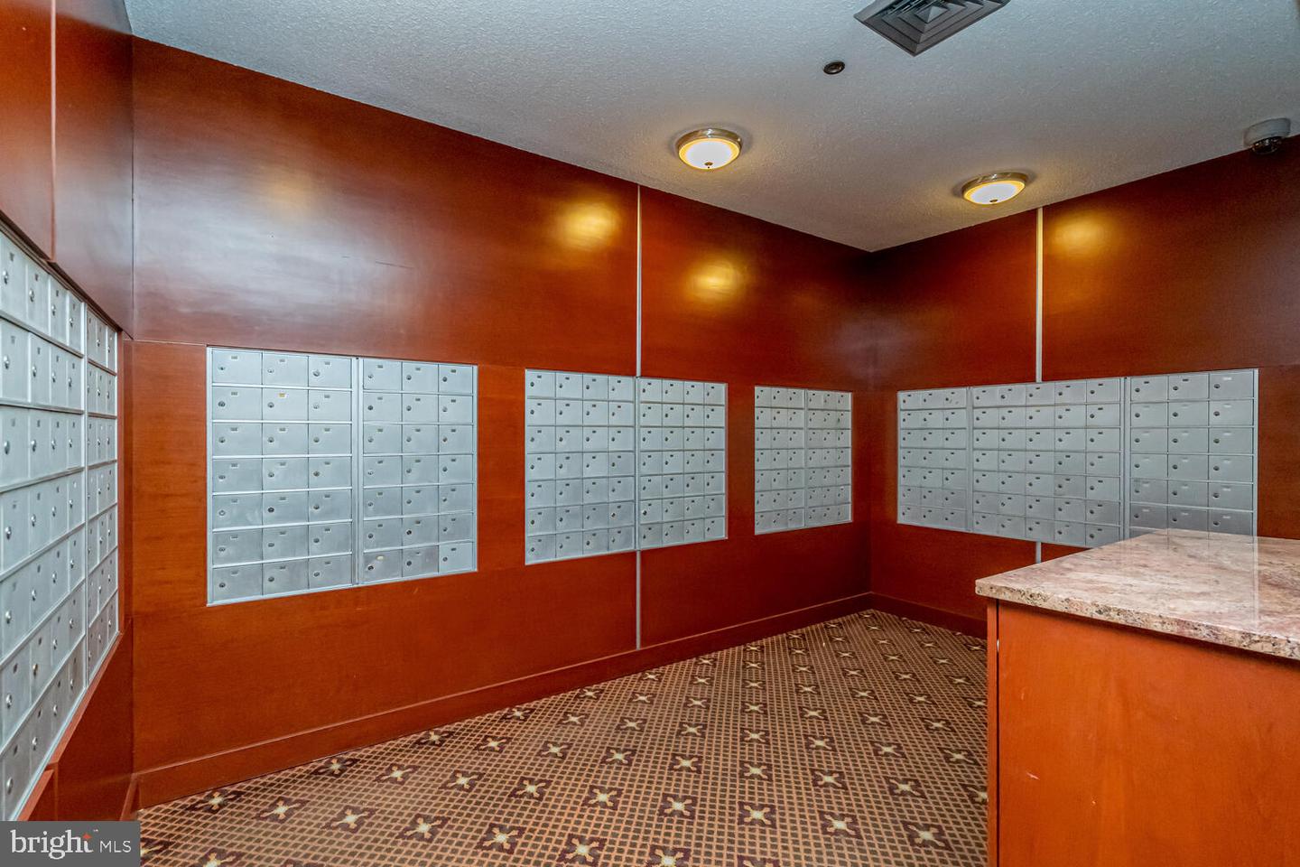 3713 S GEORGE MASON DR #305, FALLS CHURCH, Virginia 22041, 3 Bedrooms Bedrooms, ,2 BathroomsBathrooms,Residential,For sale,3713 S GEORGE MASON DR #305,VAFX2293080 MLS # VAFX2293080