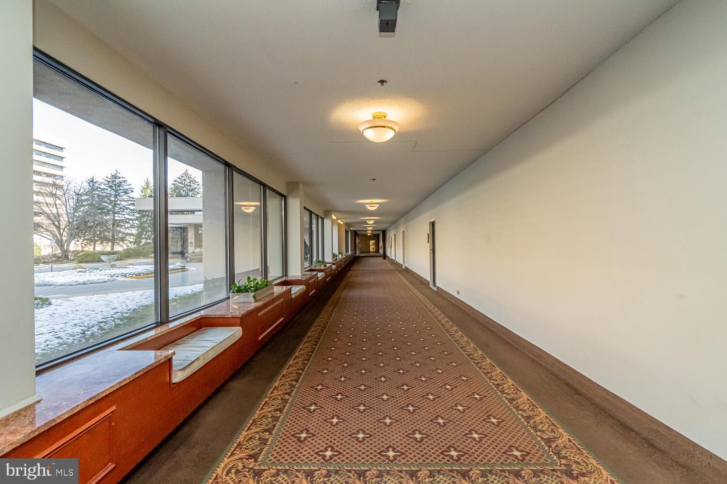 3713 S GEORGE MASON DR #305, FALLS CHURCH, Virginia 22041, 3 Bedrooms Bedrooms, ,2 BathroomsBathrooms,Residential,For sale,3713 S GEORGE MASON DR #305,VAFX2293080 MLS # VAFX2293080