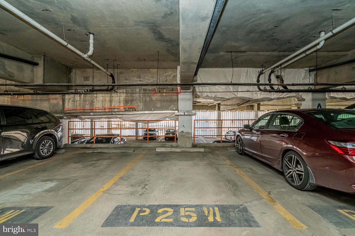 3713 S GEORGE MASON DR #305, FALLS CHURCH, Virginia 22041, 3 Bedrooms Bedrooms, ,2 BathroomsBathrooms,Residential,For sale,3713 S GEORGE MASON DR #305,VAFX2293080 MLS # VAFX2293080