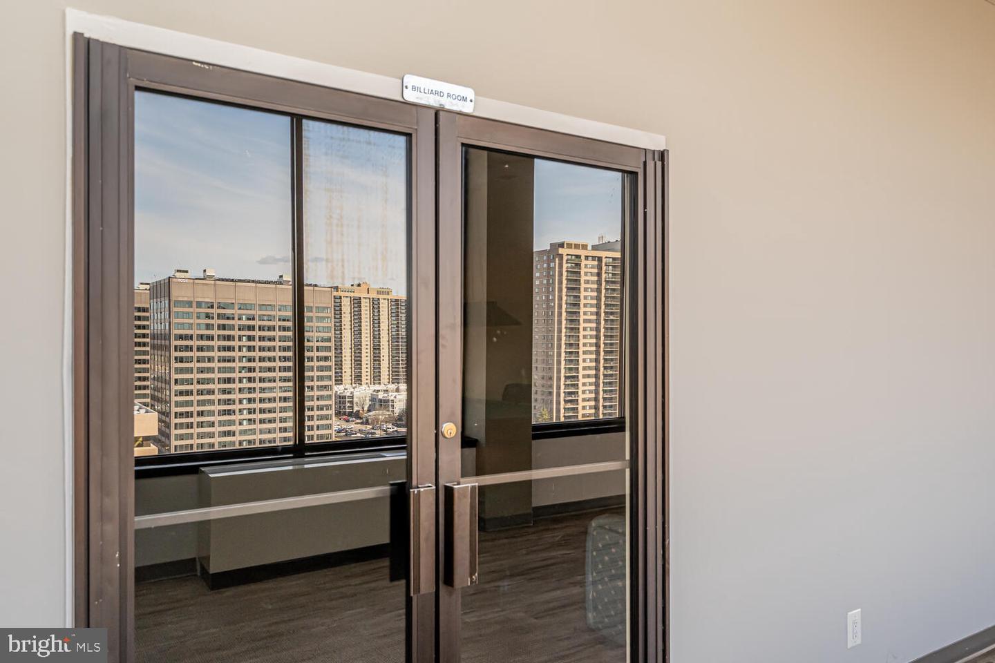 3713 S GEORGE MASON DR #305, FALLS CHURCH, Virginia 22041, 3 Bedrooms Bedrooms, ,2 BathroomsBathrooms,Residential,For sale,3713 S GEORGE MASON DR #305,VAFX2293080 MLS # VAFX2293080