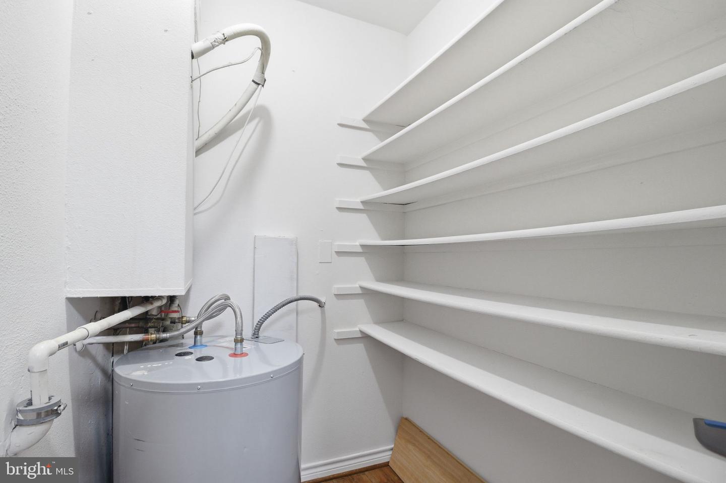 12155 PENDERVIEW TER #804, FAIRFAX, Virginia 22033, 2 Bedrooms Bedrooms, 4 Rooms Rooms,Residential,For sale,12155 PENDERVIEW TER #804,VAFX2293082 MLS # VAFX2293082