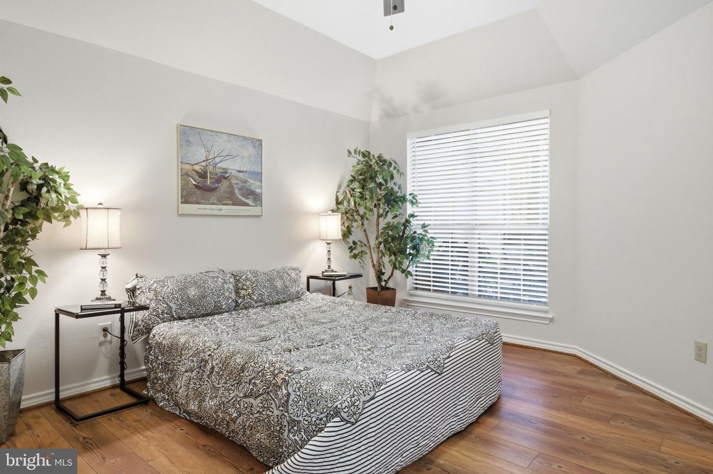 12155 PENDERVIEW TER #804, FAIRFAX, Virginia 22033, 2 Bedrooms Bedrooms, 4 Rooms Rooms,Residential,For sale,12155 PENDERVIEW TER #804,VAFX2293082 MLS # VAFX2293082