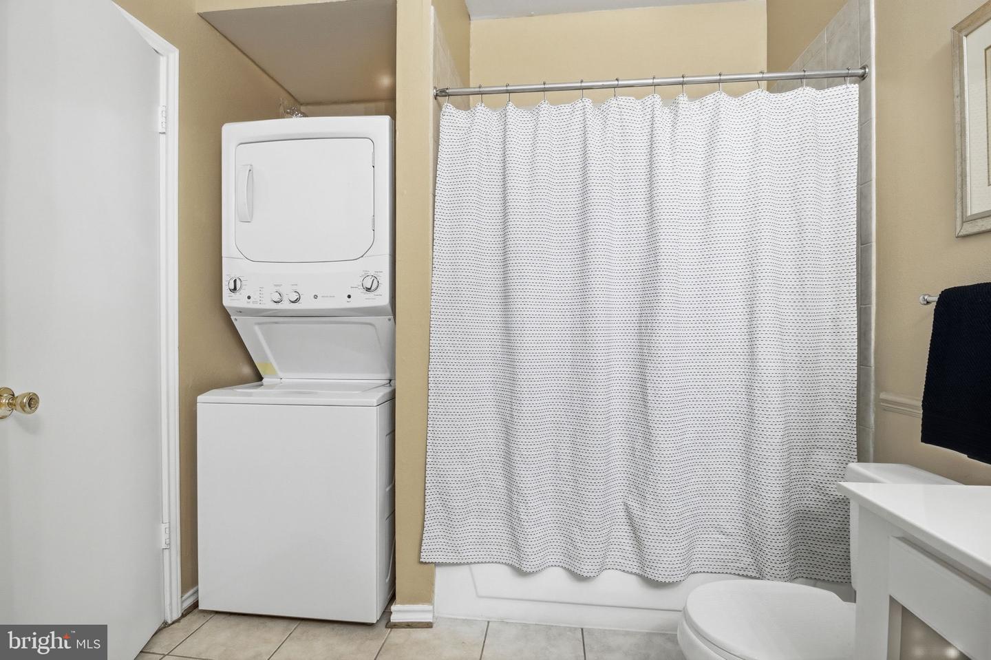 12155 PENDERVIEW TER #804, FAIRFAX, Virginia 22033, 2 Bedrooms Bedrooms, 4 Rooms Rooms,Residential,For sale,12155 PENDERVIEW TER #804,VAFX2293082 MLS # VAFX2293082