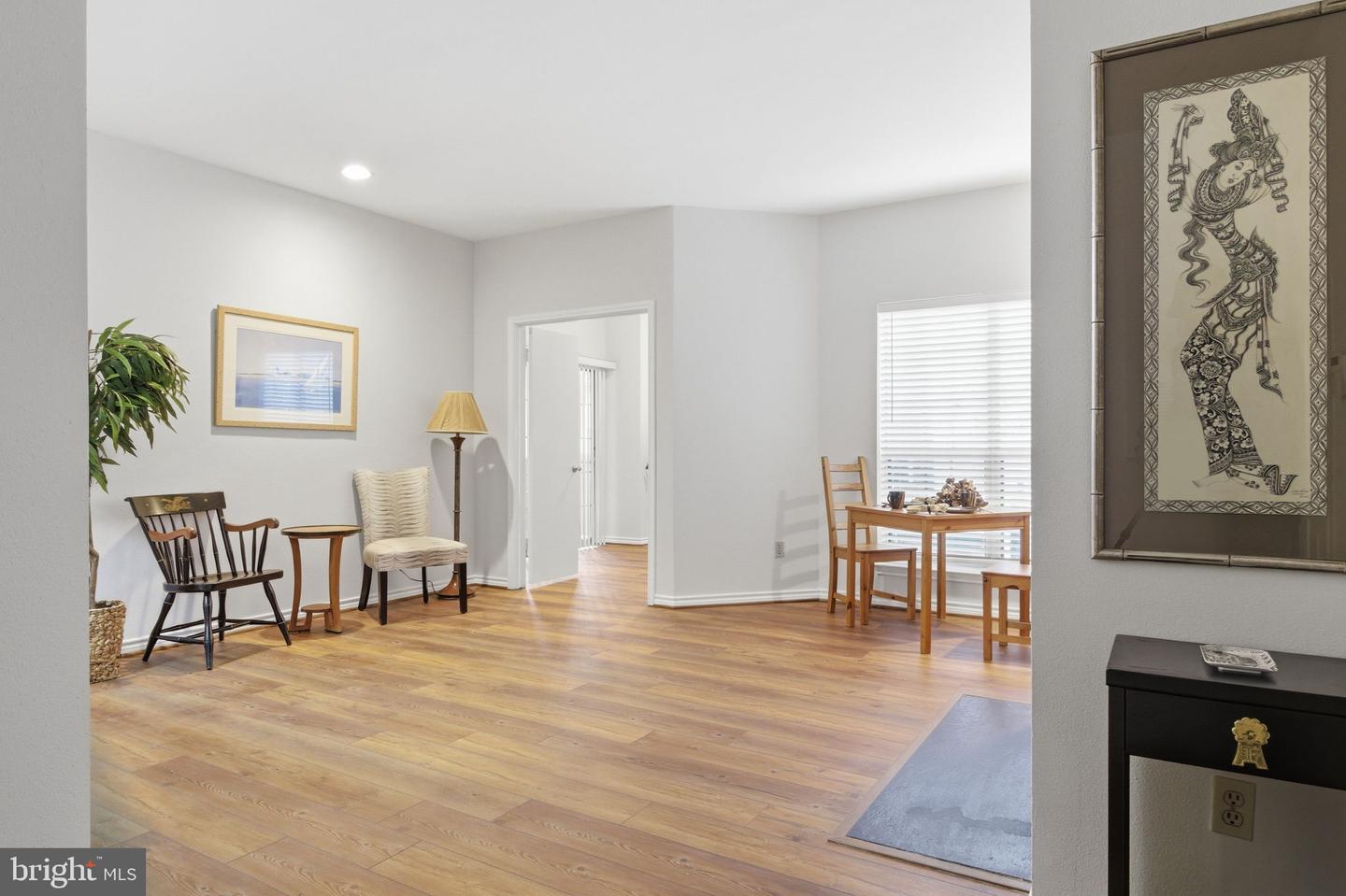 12155 PENDERVIEW TER #804, FAIRFAX, Virginia 22033, 2 Bedrooms Bedrooms, 4 Rooms Rooms,Residential,For sale,12155 PENDERVIEW TER #804,VAFX2293082 MLS # VAFX2293082