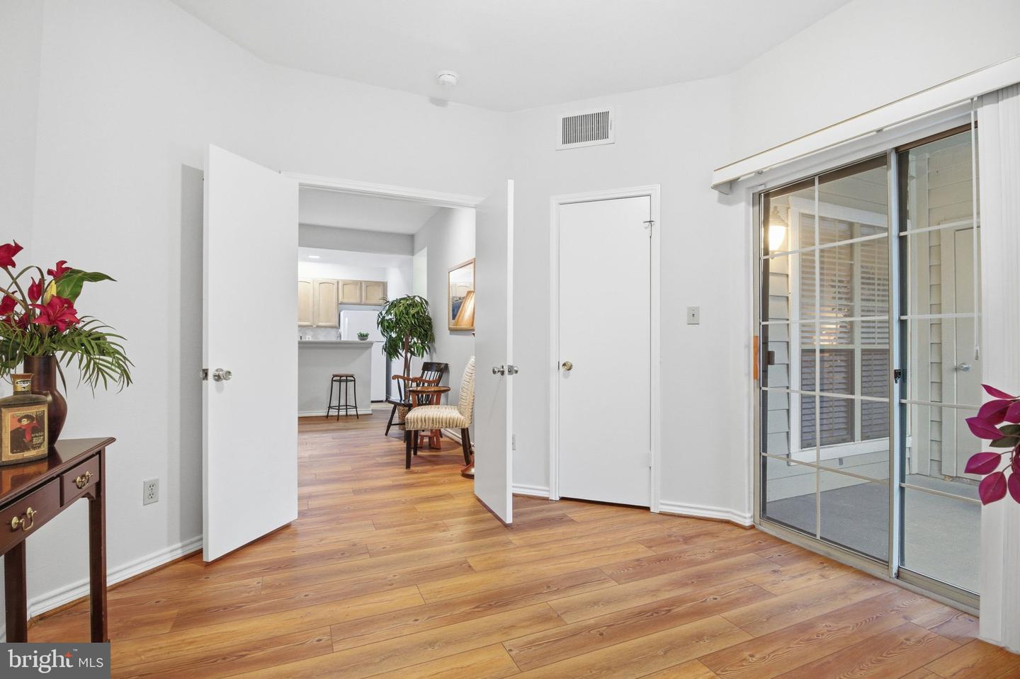 12155 PENDERVIEW TER #804, FAIRFAX, Virginia 22033, 2 Bedrooms Bedrooms, 4 Rooms Rooms,Residential,For sale,12155 PENDERVIEW TER #804,VAFX2293082 MLS # VAFX2293082