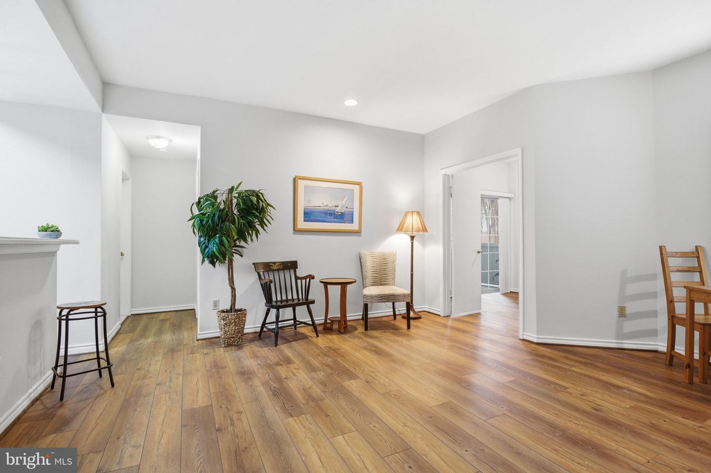 12155 PENDERVIEW TER #804, FAIRFAX, Virginia 22033, 2 Bedrooms Bedrooms, 4 Rooms Rooms,Residential,For sale,12155 PENDERVIEW TER #804,VAFX2293082 MLS # VAFX2293082