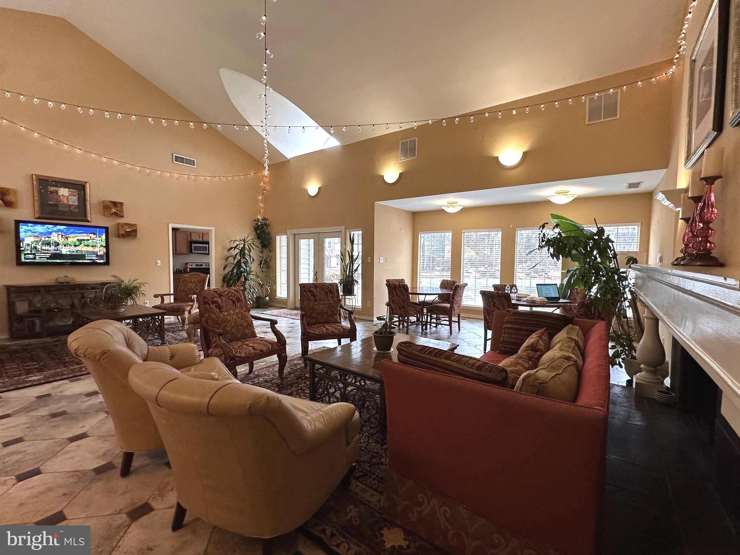 12155 PENDERVIEW TER #804, FAIRFAX, Virginia 22033, 2 Bedrooms Bedrooms, 4 Rooms Rooms,Residential,For sale,12155 PENDERVIEW TER #804,VAFX2293082 MLS # VAFX2293082